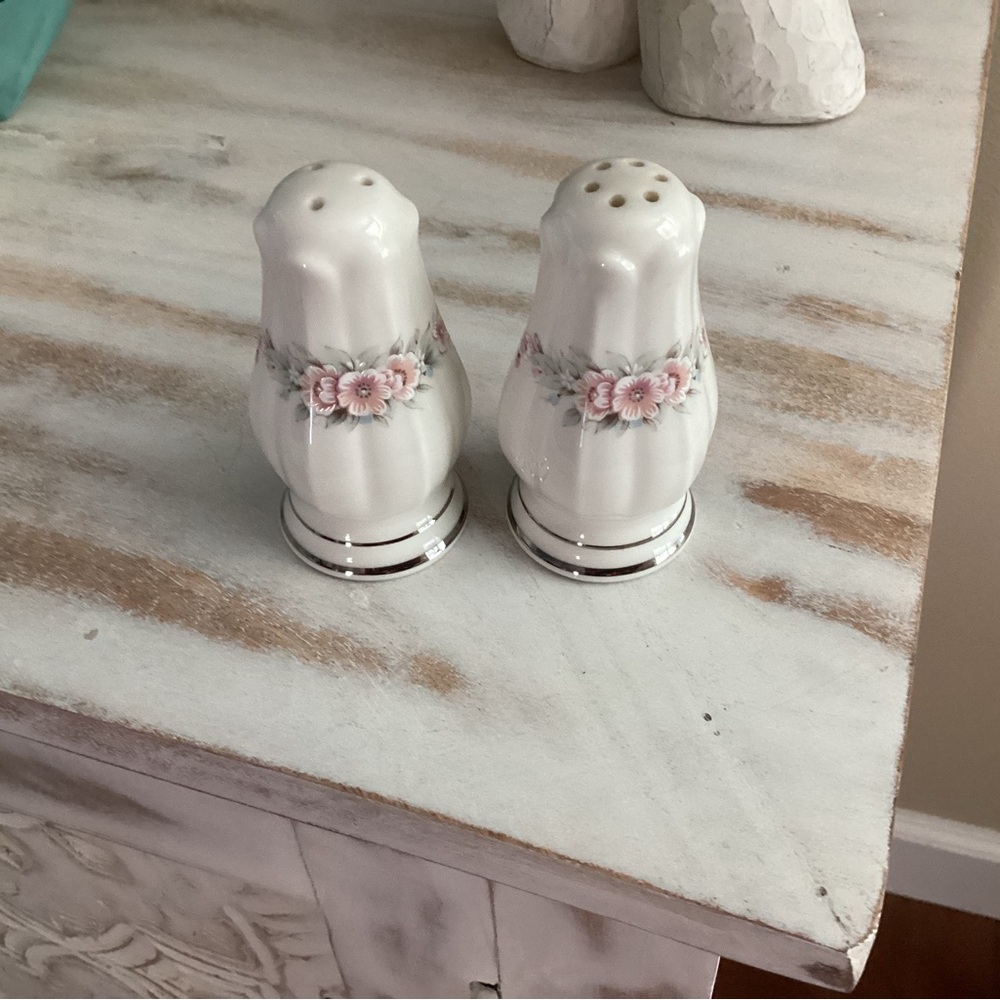 White and Pink Floral Decor Accents Noritake salt and pepper shakers
